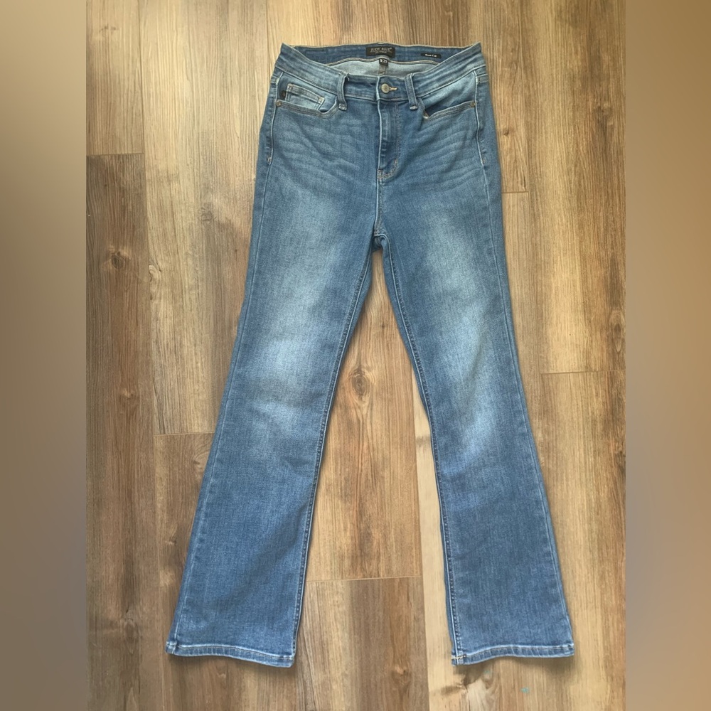Judy Blue bootcut jeans in Classic Blue